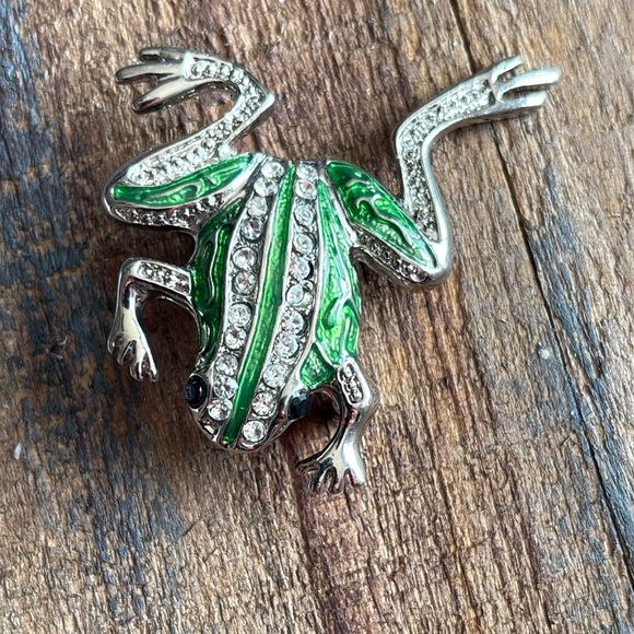 unbranded Jewelry - Rhinestone Frog Brooch